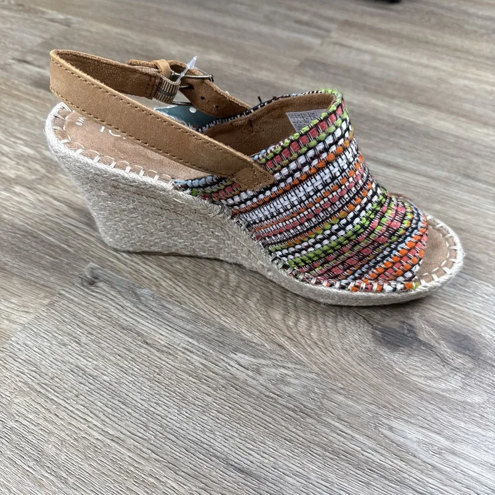 Toms Women's 8.5 US‎ Monica Mule Wedge Heeled Sandals Cherry Tomato Global Woven